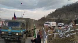 Sülhməramlıların 20 avtomobilinin Laçın yolundan maneəsiz keçidinə şərait yaradılıb (FOTO)