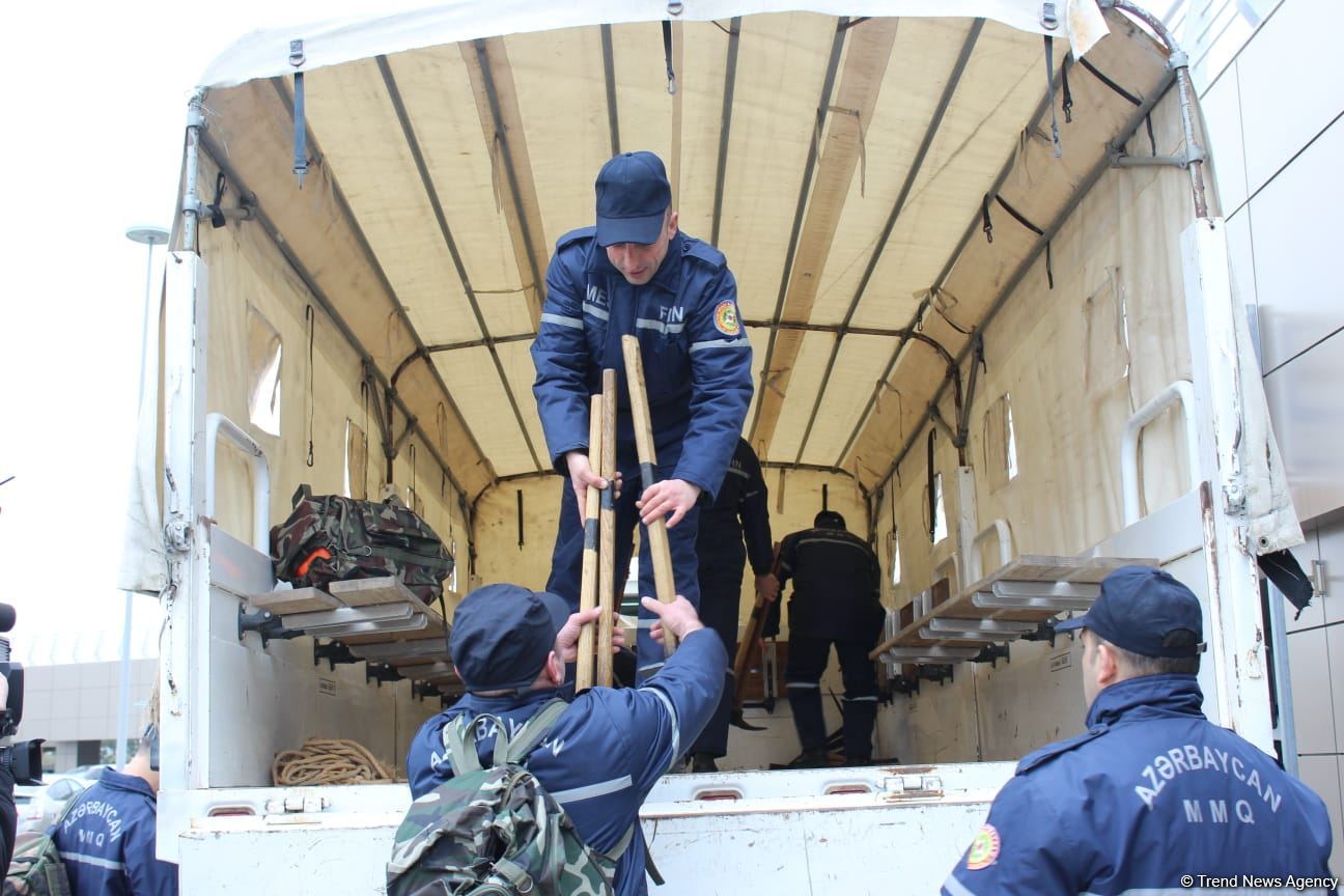 FHN xilasetmə qüvvələri Türkiyəyə yola salınır (FOTO)