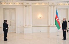 Prezident İlham Əliyev Namibiyanın Azərbaycanda yeni təyin olunan səfirinin etimadnaməsini qəbul edib (FOTO) (YENİLƏNİB)