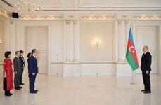 Prezident İlham Əliyev Vyetnamın Azərbaycanda yeni təyin olunan səfirinin etimadnaməsini qəbul edib (FOTO) (YENİLƏNİB)