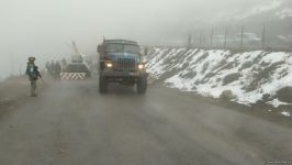 Sülhməramlılara məxsus 14 avtomobilin Laçın yolundan maneəsiz keçidinə şərait yaradılıb (FOTO)