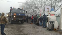 Sülhməramlılara məxsus daha 10 avtomobil Laçın yolundan maneəsiz keçid edib (FOTO)