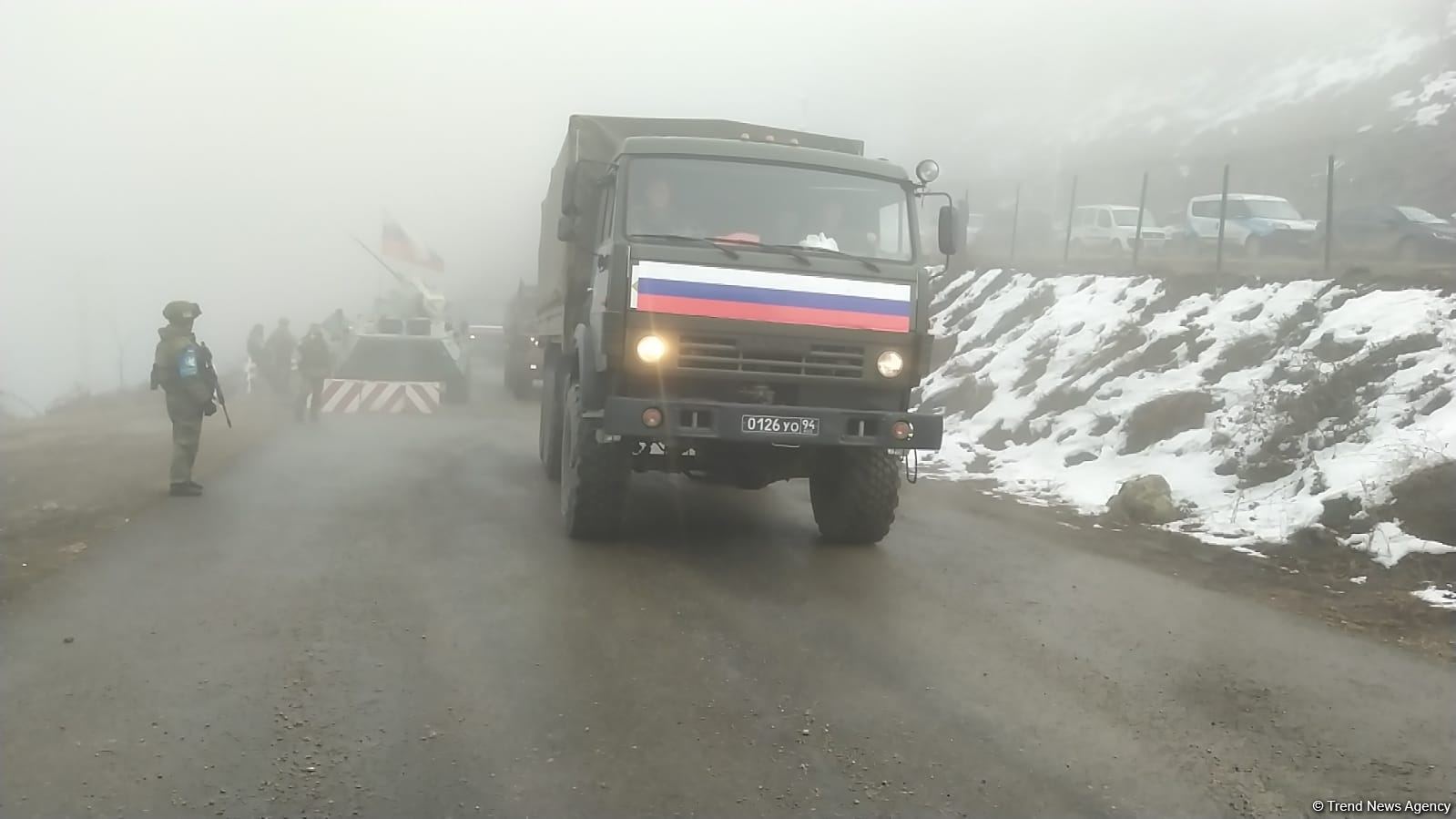Sülhməramlılara məxsus 14 avtomobilin Laçın yolundan maneəsiz keçidinə şərait yaradılıb (FOTO)