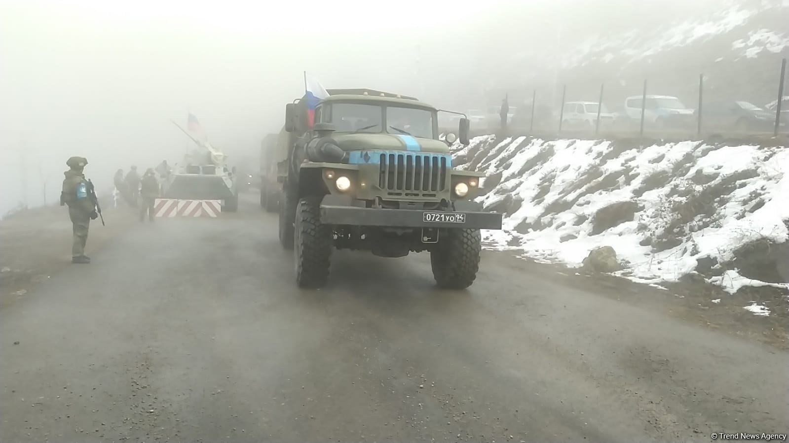 Sülhməramlılara məxsus 14 avtomobilin Laçın yolundan maneəsiz keçidinə şərait yaradılıb (FOTO)