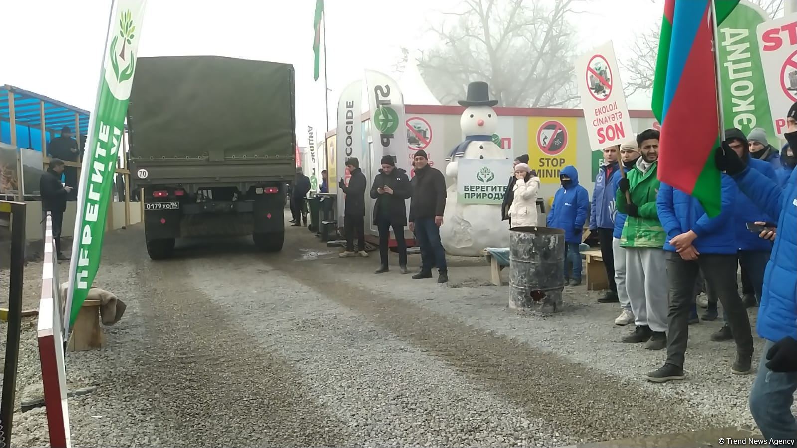 Sülhməramlılara məxsus 14 avtomobilin Laçın yolundan maneəsiz keçidinə şərait yaradılıb (FOTO)