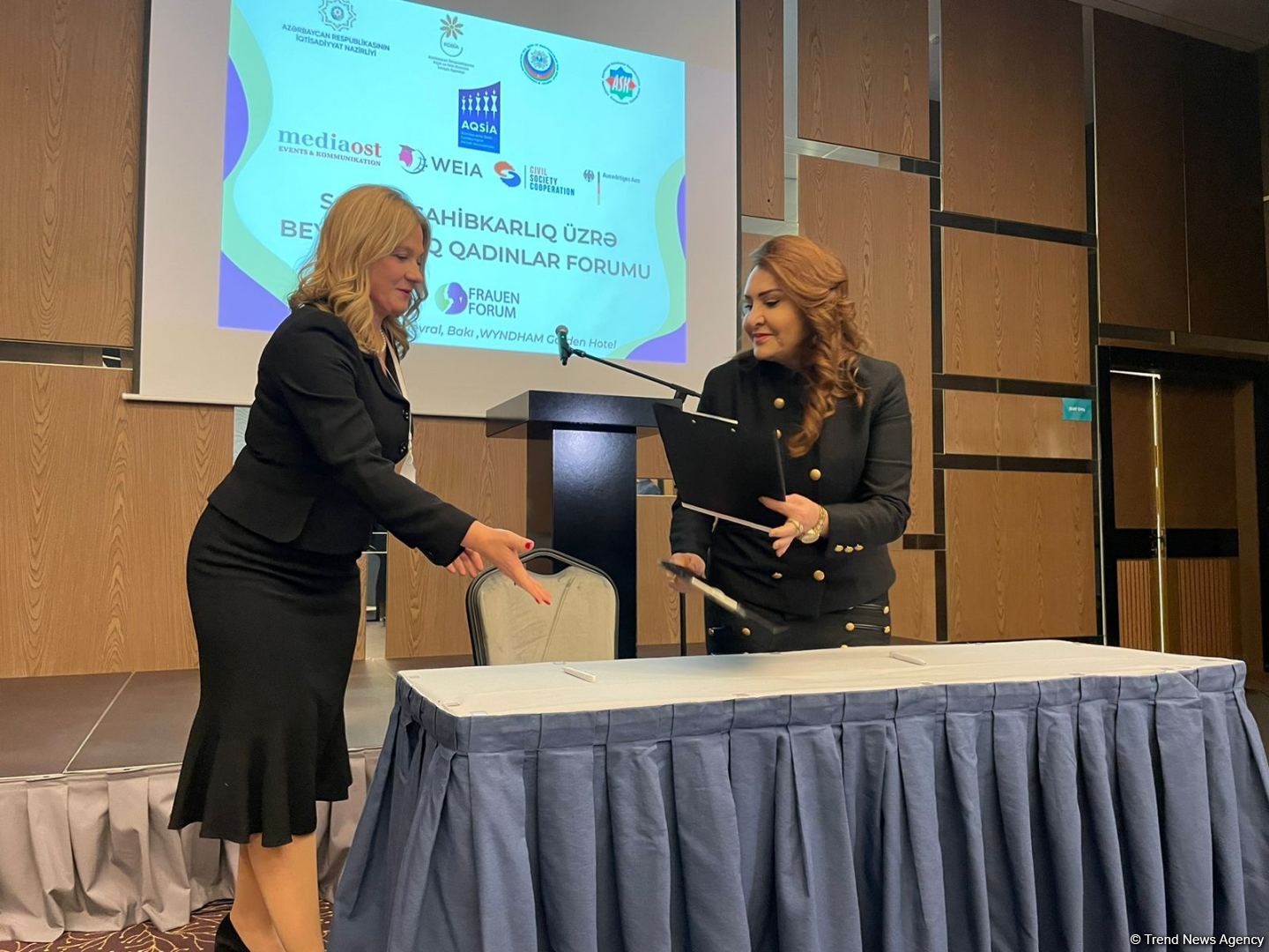 Azərbaycanda Qadın Sahibkarlığının İnkişafı Assosiasiyası və MediaOst memorandum imzalayıb (FOTO)
