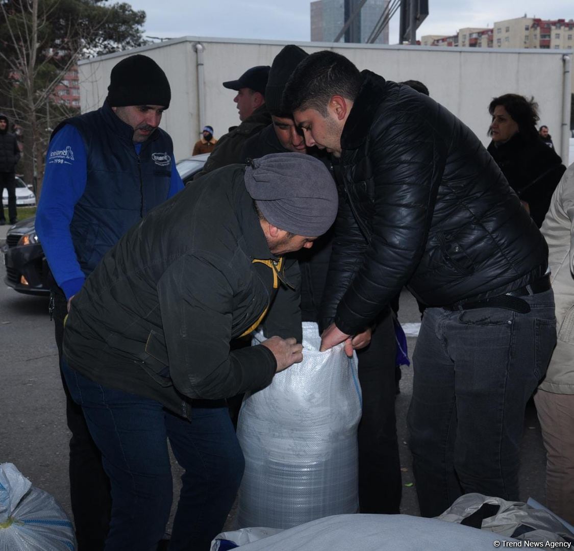 Türkiyə üçün yardım toplanması davam edir - Ünvan dəyişib (FOTO/VİDEO)