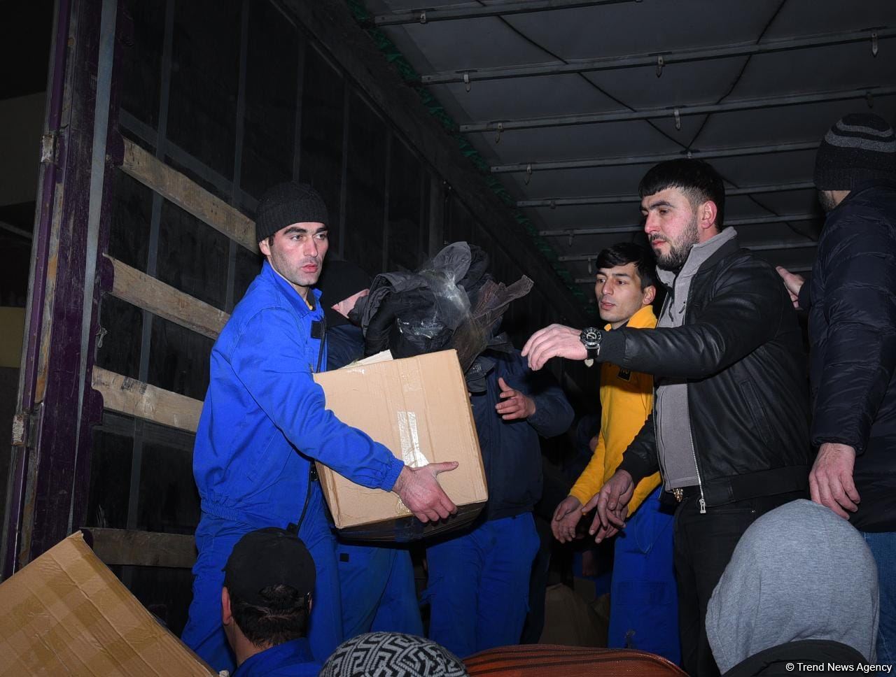 Türkiyə üçün yardım toplanması davam edir - Ünvan dəyişib (FOTO/VİDEO)