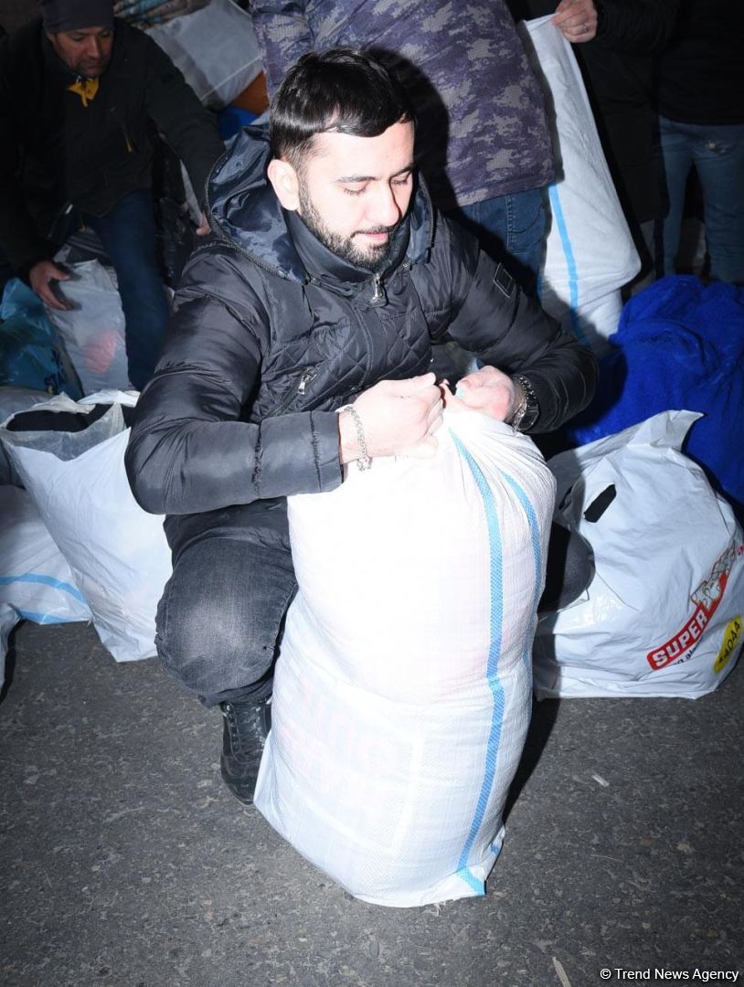 Türkiyə üçün yardım toplanması davam edir - Ünvan dəyişib (FOTO/VİDEO)