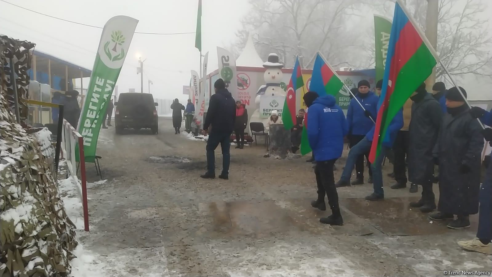 Sülhməramlılara məxsus daha 2 avtomobil Laçın yolundan maneəsiz keçid edib (FOTO)