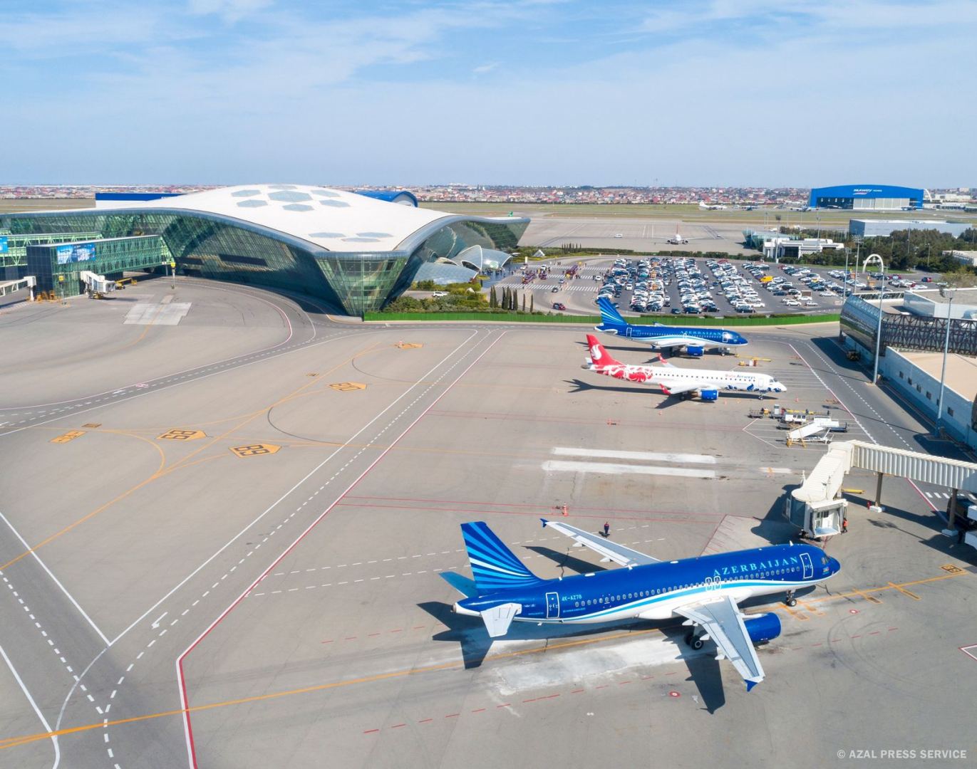 Heydər Əliyev Beynəlxalq Aeroportu yanvar ayında rekord sayda sərnişinə xidmət göstərib
