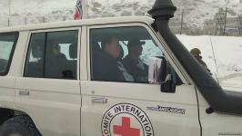 BQXK-ya məxsus avtomobillər Laçın yolundan keçib (FOTO)