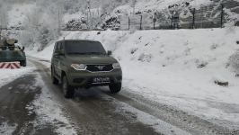 Sülhməramlılara məxsus daha bir avtomobil Laçın yolundan maneəsiz keçid edib (FOTO)