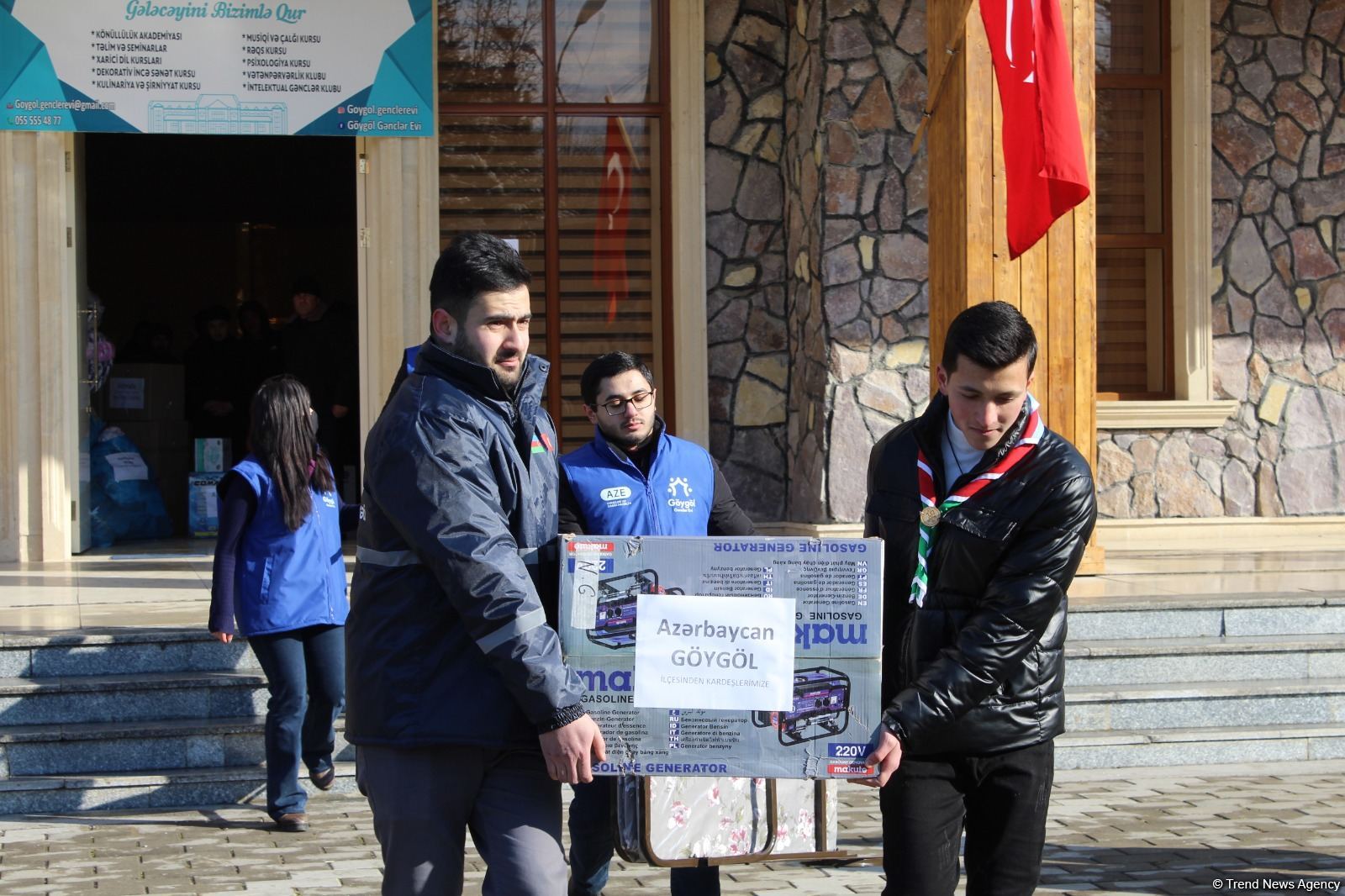 Göygöl rayonu Türkiyəyə yardım göndərib (FOTO)