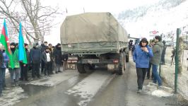 Rusiya sülhməramlılarına aid daha 15 avtomobil Laçın yolundan keçib (FOTO)