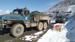 Rusiya sülhməramlılarına aid daha 16 yük avtomobili Laçın yolundan keçib (FOTO)