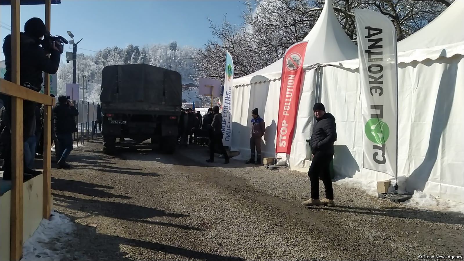 Rusiya sülhməramlılarına aid daha 9 avtomobil Laçın yolundan keçib (FOTO)