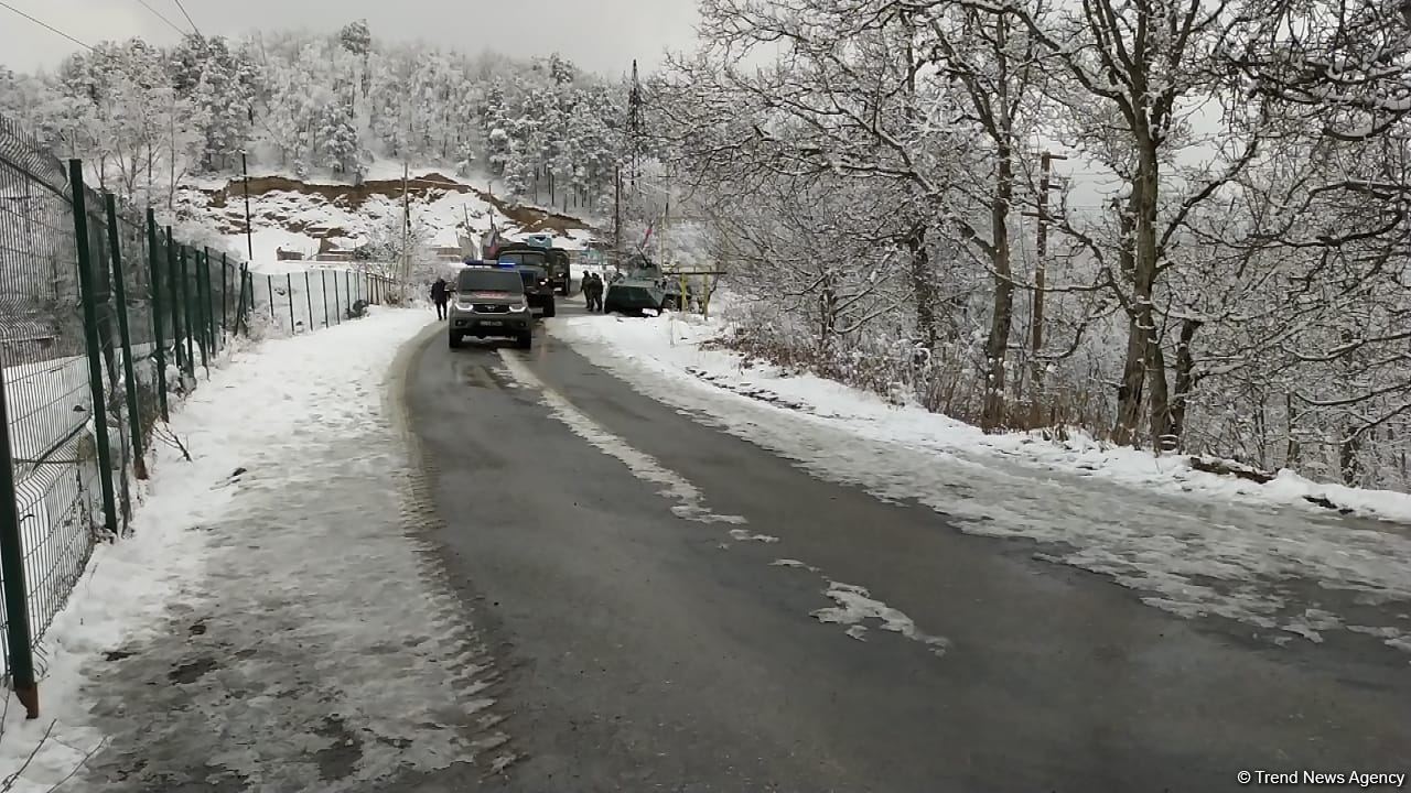 RSK-ya məxsus daha 7 maşın Laçın yolundan keçib (FOTO)