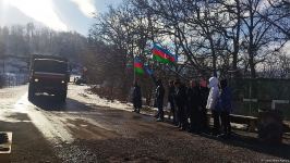 Sülhməramlılara məxsus 15 avtomobil Laçın yolundan maneəsiz keçid edib (FOTO)