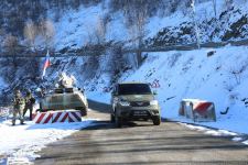 Sülhməramlılara məxsus 7 avtomobil Laçın yolundan maneəsiz keçid edib (FOTO)
