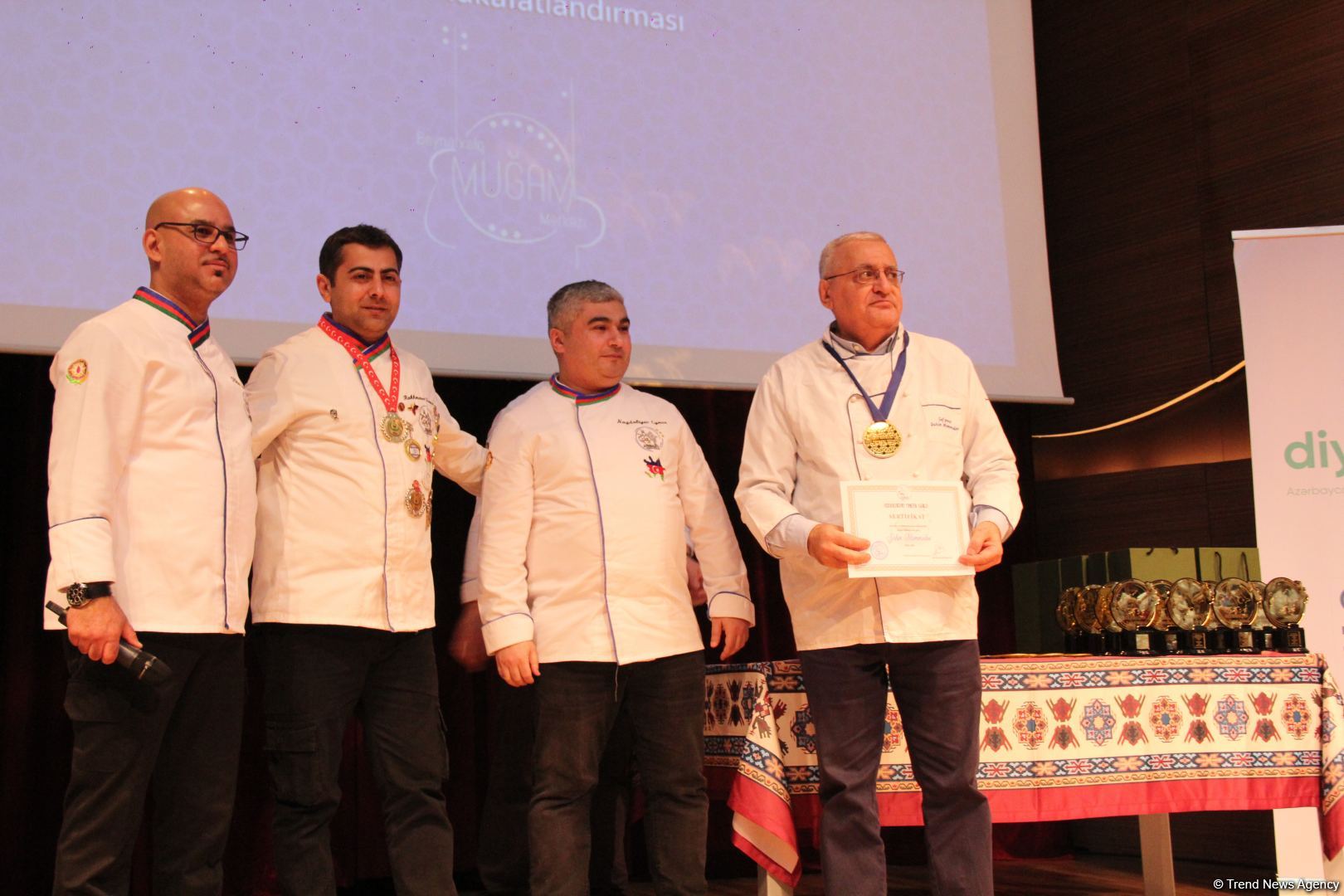 “İllərin sənətkarı” Milli Aşpazlar mükafatına həsr olunmuş “Milli Mətbəxin Muğamı”nın təqdimat mərasimi olub (FOTO)