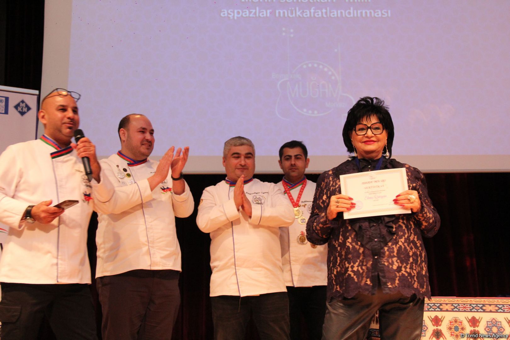 “İllərin sənətkarı” Milli Aşpazlar mükafatına həsr olunmuş “Milli Mətbəxin Muğamı”nın təqdimat mərasimi olub (FOTO)
