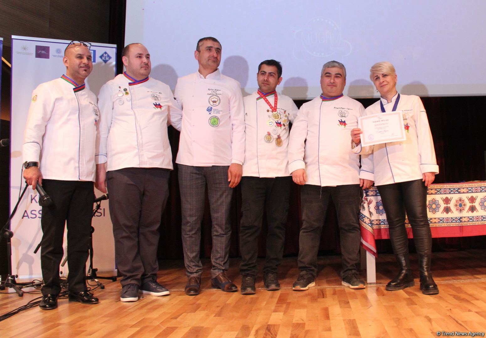 “İllərin sənətkarı” Milli Aşpazlar mükafatına həsr olunmuş “Milli Mətbəxin Muğamı”nın təqdimat mərasimi olub (FOTO)