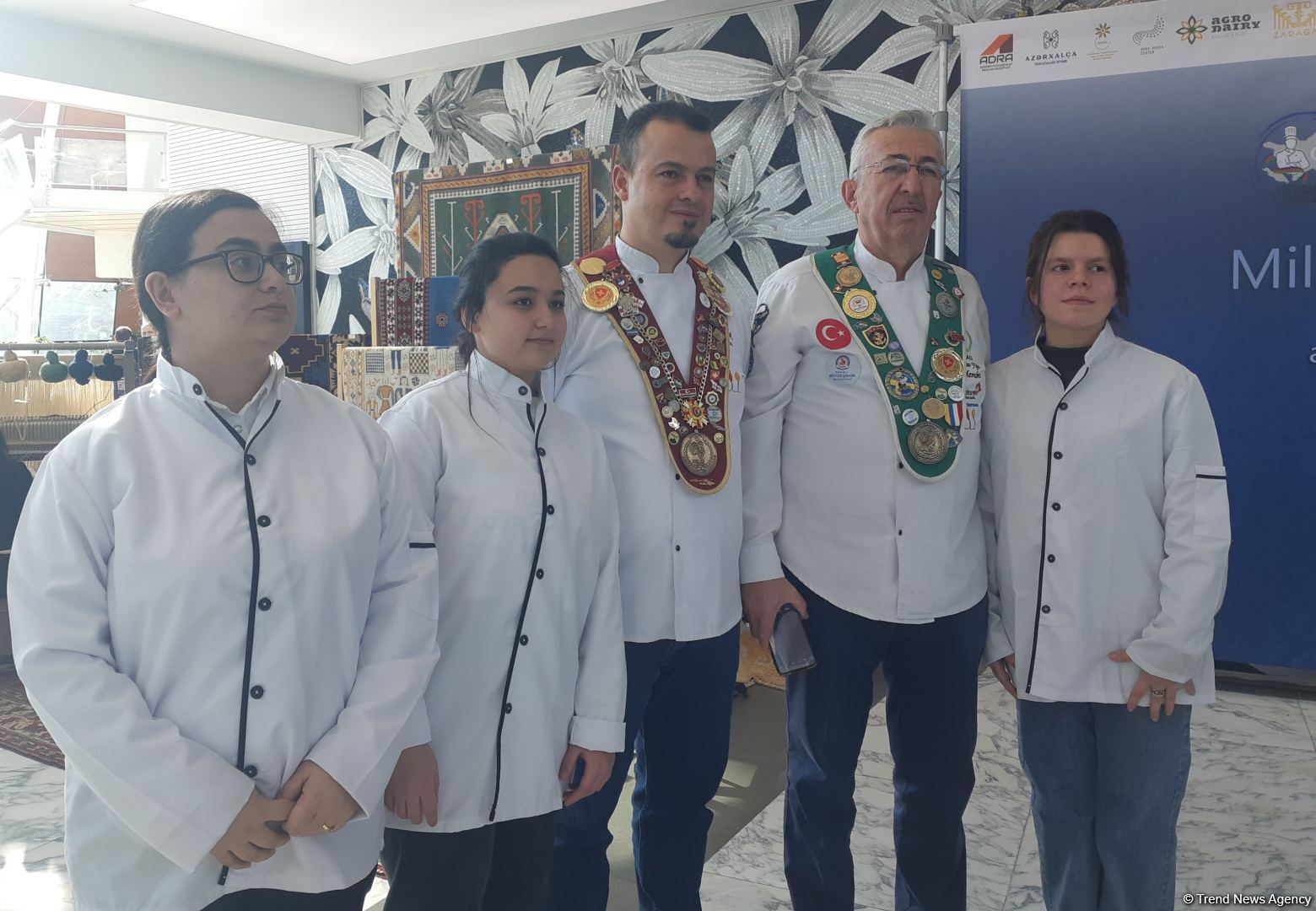 “İllərin sənətkarı” Milli Aşpazlar mükafatına həsr olunmuş “Milli Mətbəxin Muğamı”nın təqdimat mərasimi olub (FOTO)