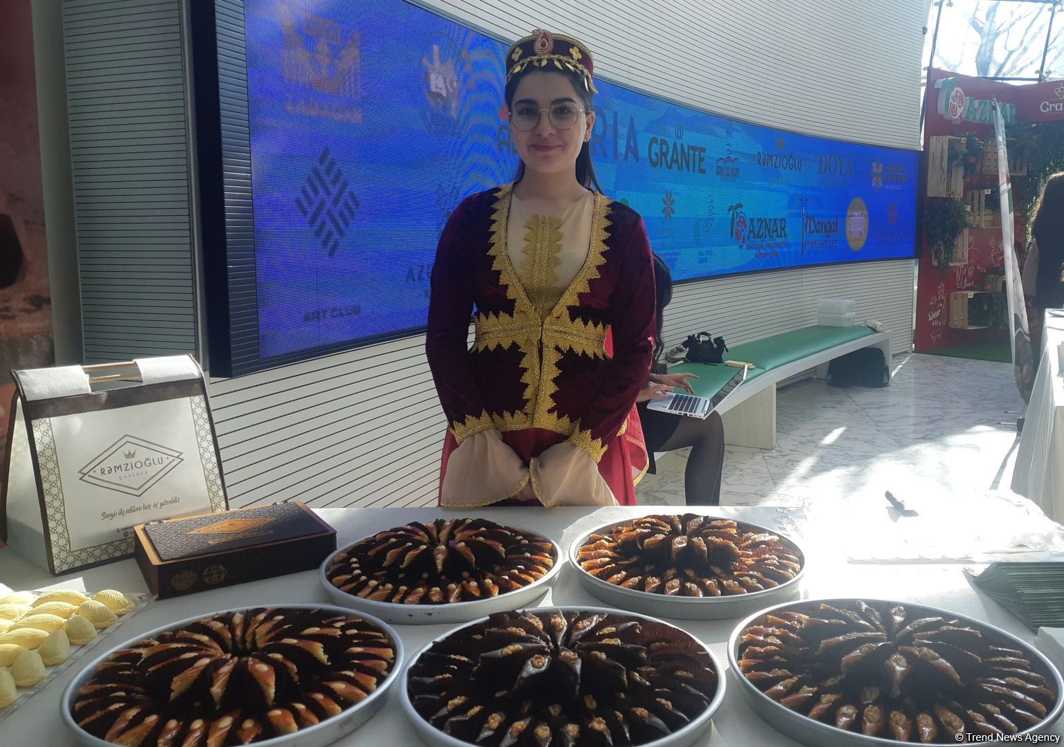“İllərin sənətkarı” Milli Aşpazlar mükafatına həsr olunmuş “Milli Mətbəxin Muğamı”nın təqdimat mərasimi olub (FOTO)
