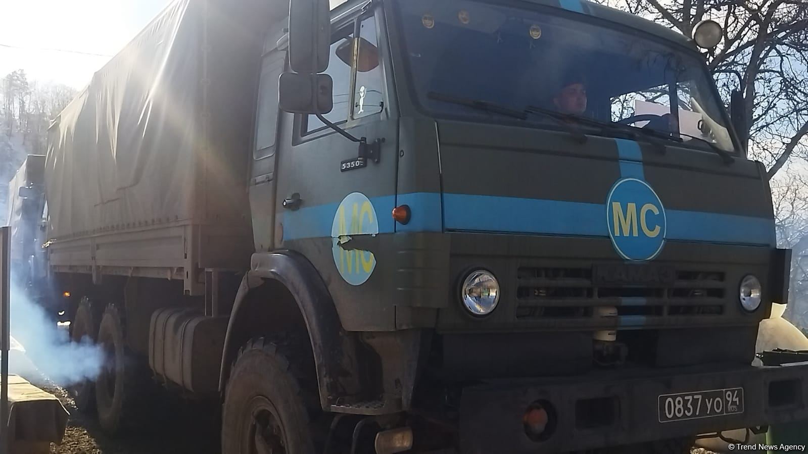 Sülhməramlılara məxsus 15 avtomobil Laçın yolundan maneəsiz keçid edib (FOTO)