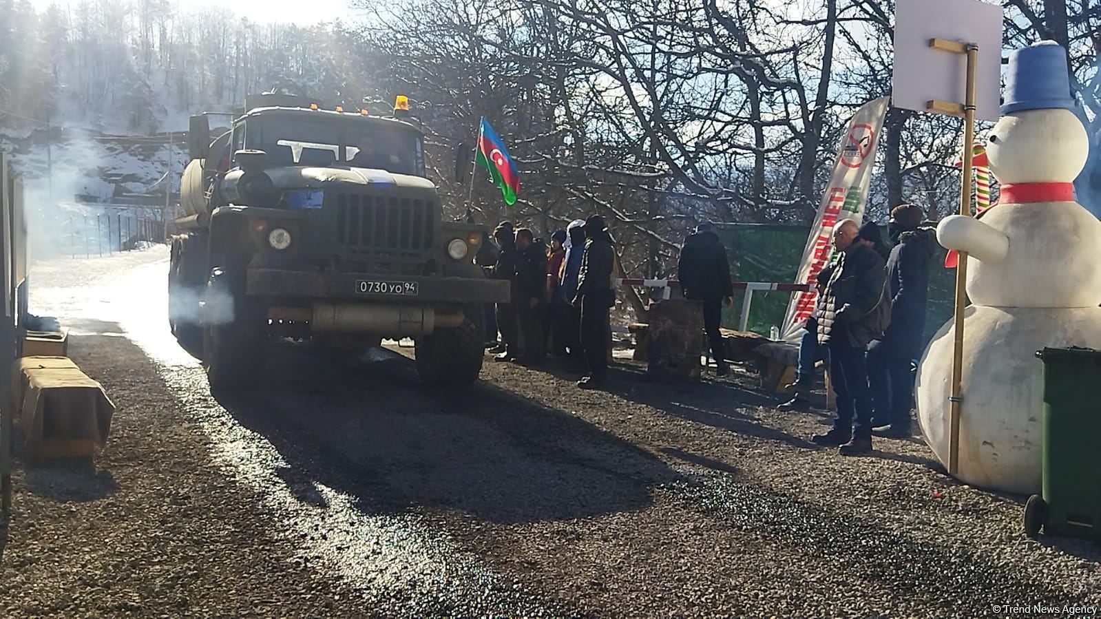 Sülhməramlılara məxsus 15 avtomobil Laçın yolundan maneəsiz keçid edib (FOTO)