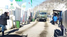 Sülhməramlılara məxsus avtomobil karvanı Laçın yolundan keçib (FOTO/VİDEO)