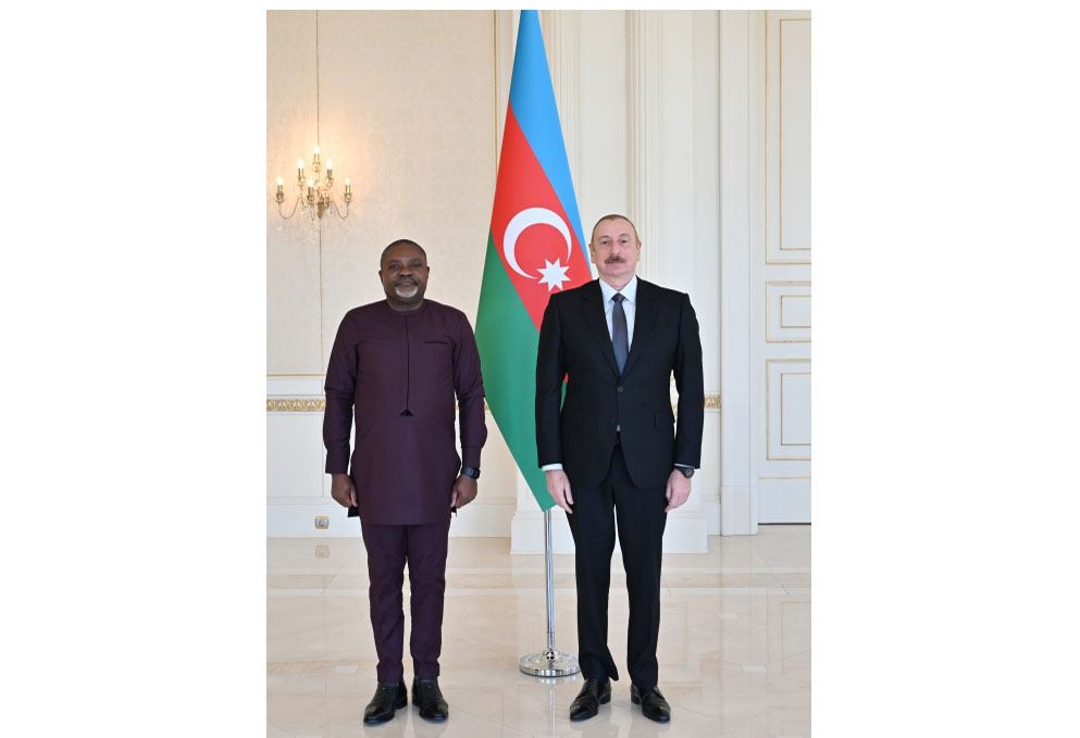 Prezident İlham Əliyev Anqolanın Azərbaycanda yeni səfirinin etimadnaməsini qəbul edib (FOTO/VİDEO) (YENİLƏNİB)