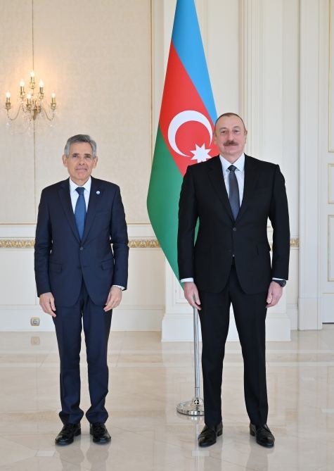 Prezident İlham Əliyev San-Marinonun ölkəmizdə yeni təyin olunan səfirinin etimadnaməsini qəbul edib (FOTO/VİDEO) (YENİLƏNİB)