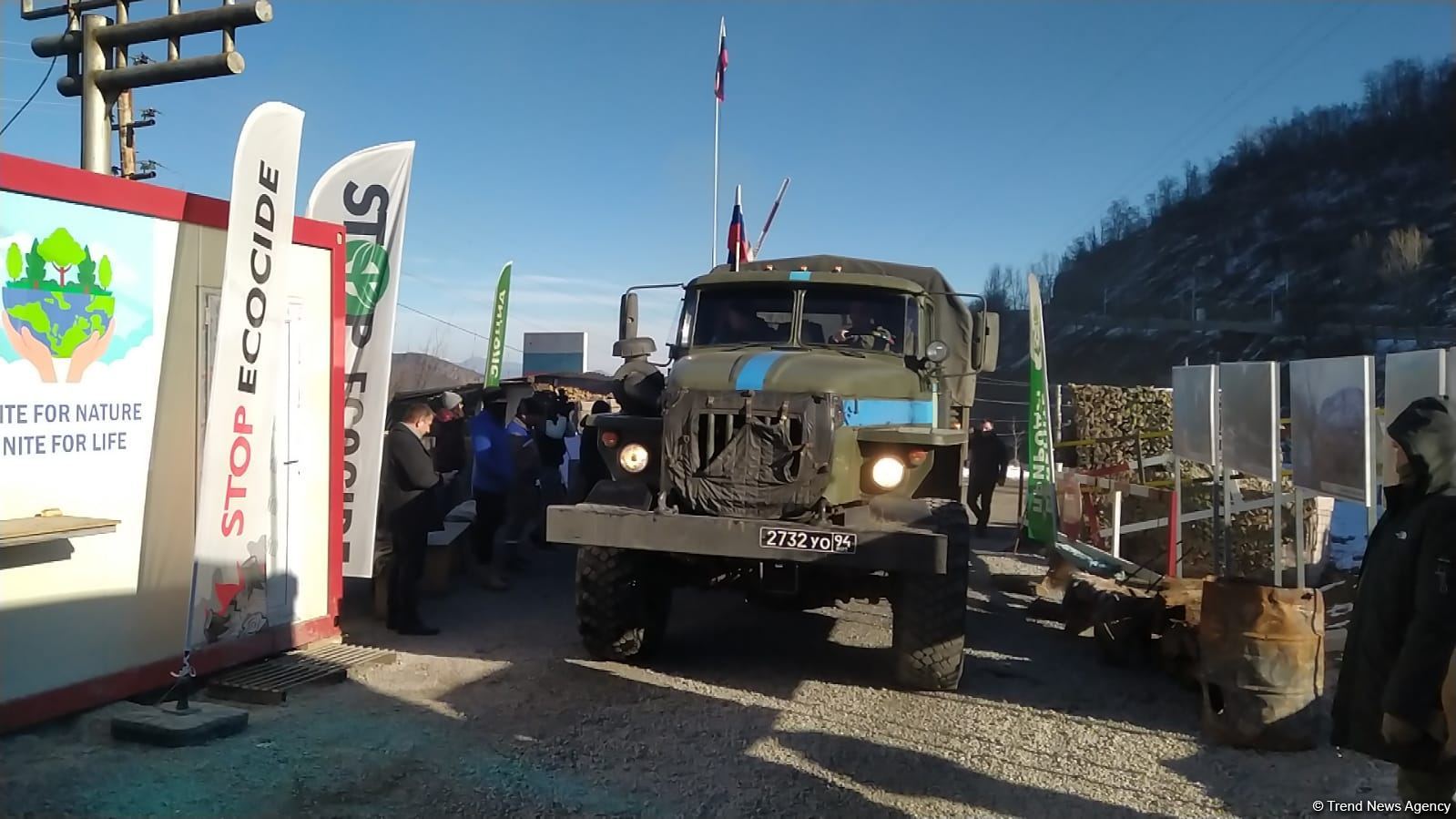 Bu gün Laçın-Xankəndi yolundan RSK-ya məxsus 3 avtomobil keçib (FOTO/VİDEO)