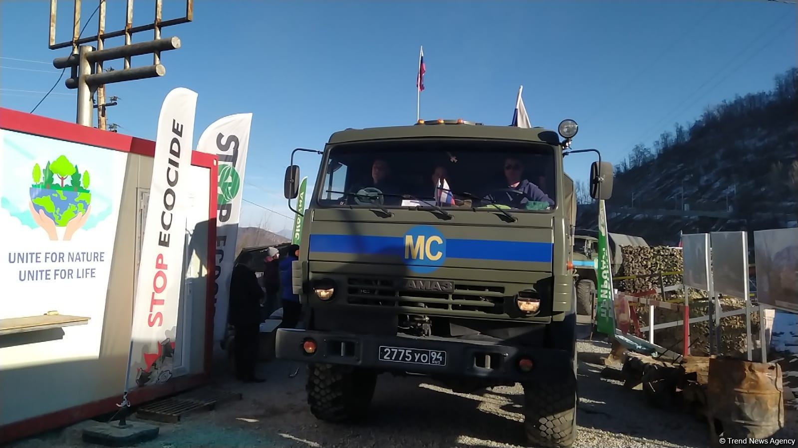 Bu gün Laçın-Xankəndi yolundan RSK-ya məxsus 3 avtomobil keçib (FOTO/VİDEO)