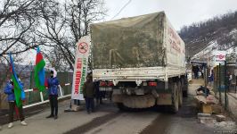 Sülhməramlılara aid 18 avtomobil Laçın yolundan keçib (FOTO)