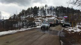Sülhməramlılara aid 18 avtomobil Laçın yolundan keçib (FOTO)