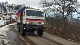 Sülhməramlılara aid 18 avtomobil Laçın yolundan keçib (FOTO)