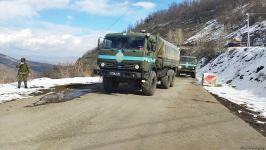 Sülhməramlılara aid 13 avtomobil Laçın yolundan keçib (FOTO)