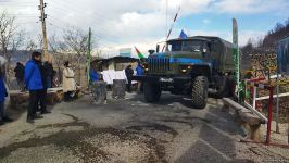 Sülhməramlılara aid 13 avtomobil Laçın yolundan keçib (FOTO)