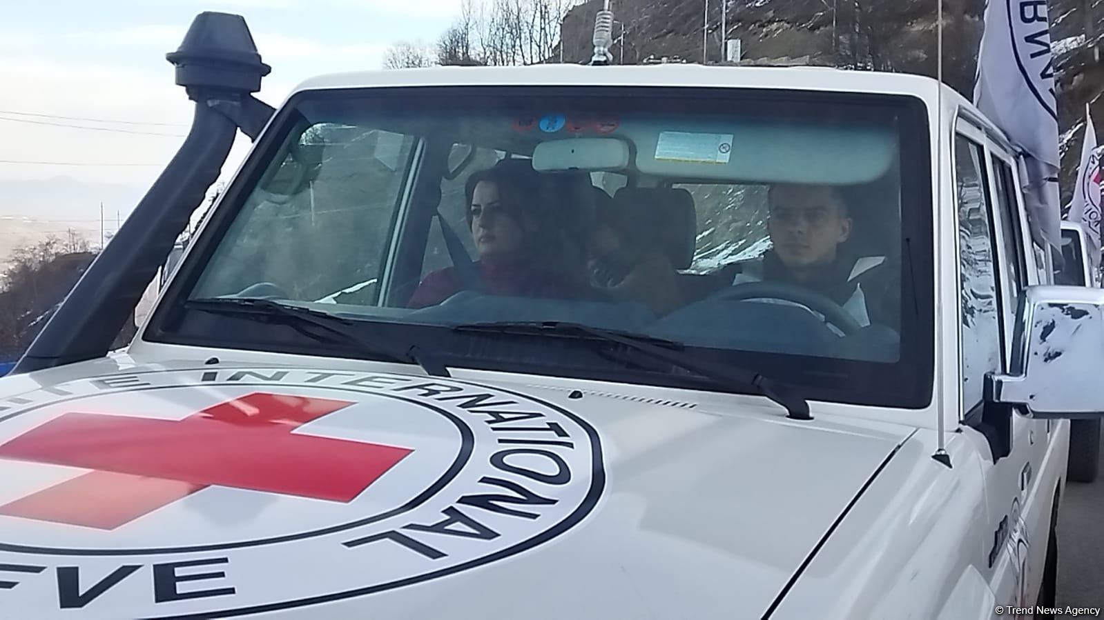 BQXK-ya məxsus 7 avtomobil yenidən Laçın yolundan keçib (FOTO)