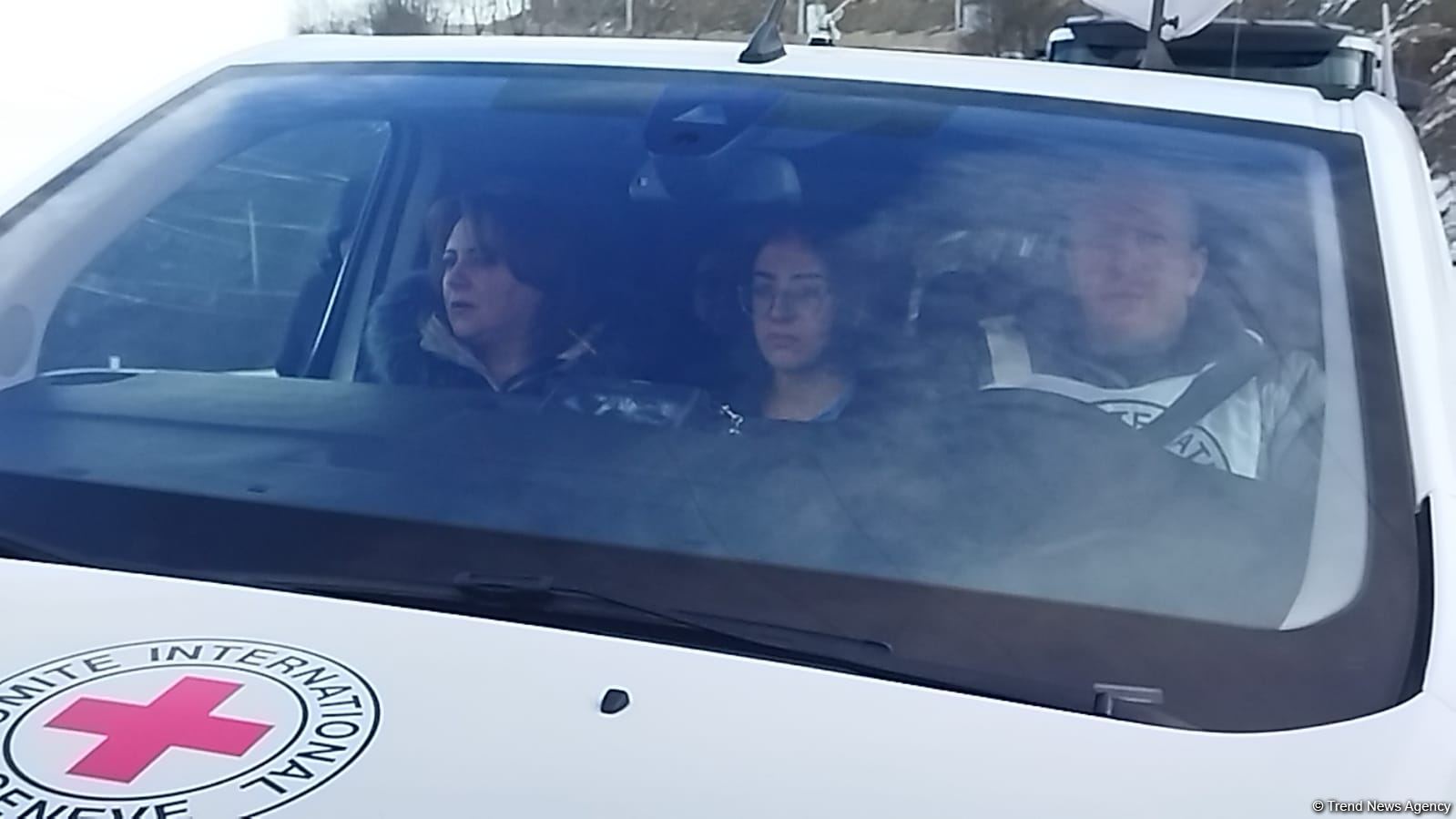 BQXK-ya məxsus 7 avtomobil yenidən Laçın yolundan keçib (FOTO)