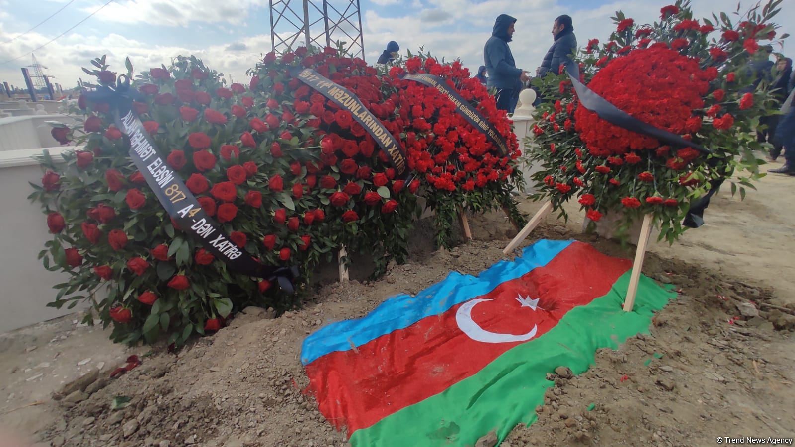 Türkiyədə zəlzələdə həlak olan tələbə Gündüz Nəzərzadə dəfn edilib (FOTO)