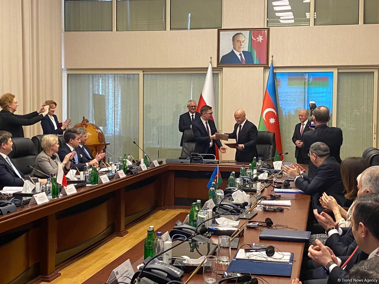 Azərbaycanın və Polşanın iqtisadi zonaları arasında Anlaşma Memorandumu imzalanıb (FOTO)