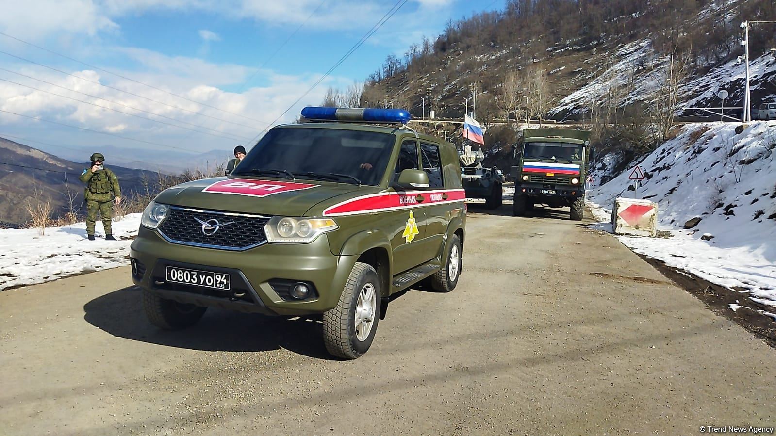 Sülhməramlılara aid 13 avtomobil Laçın yolundan keçib (FOTO)