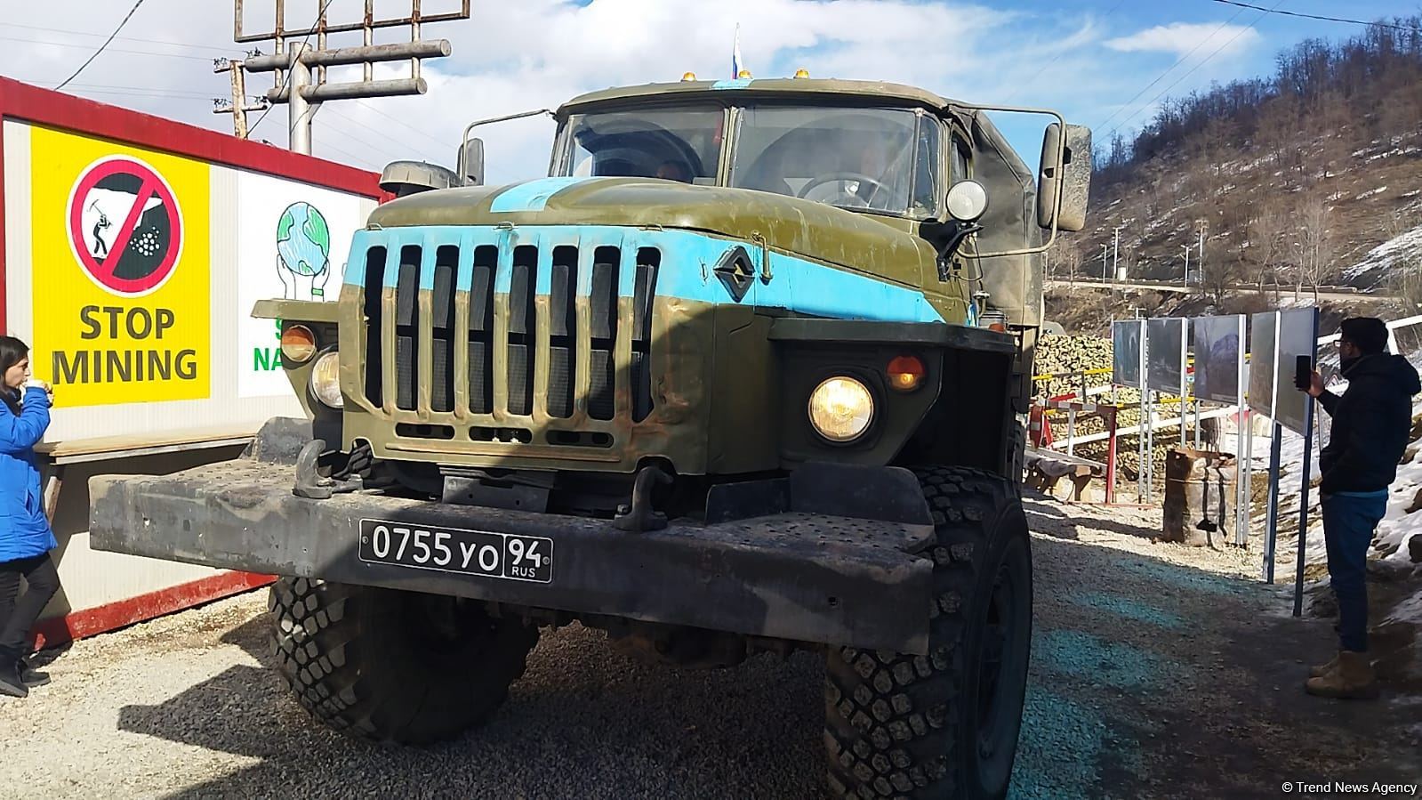 Sülhməramlılara aid 13 avtomobil Laçın yolundan keçib (FOTO)