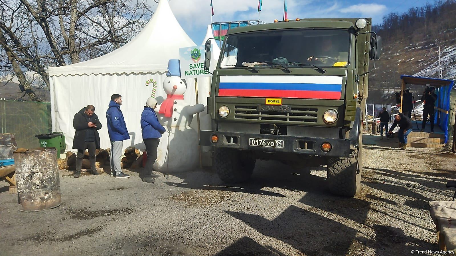 Sülhməramlılara aid 13 avtomobil Laçın yolundan keçib (FOTO)