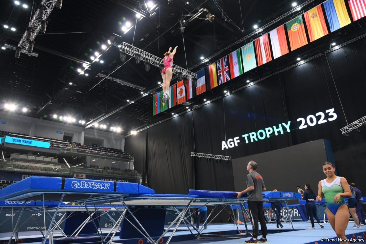 Milli Gimnastika Arenasında batut gimnastikası üzrə Dünya Kuboku iştirakçılarının podium məşqləri keçirilir (FOTOREPORTAJ)