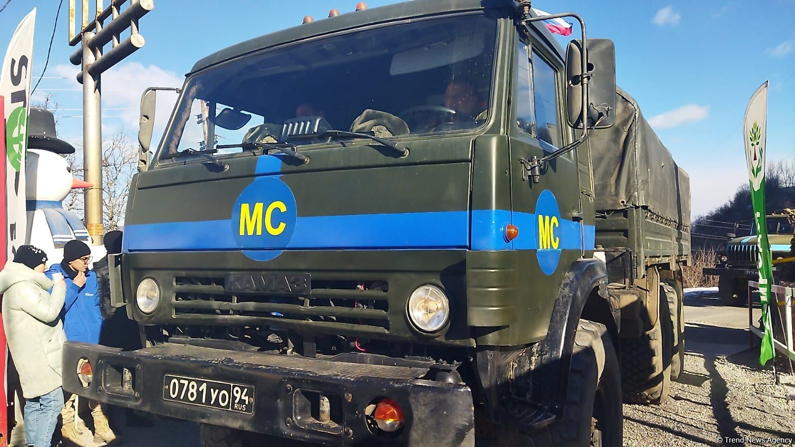 Sülhməramlılara aid 2 avtomobil Laçın yolundan keçib (FOTO)